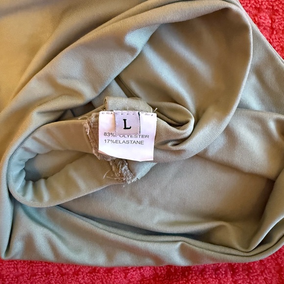 Two-Piece Set - Picture 7 of 9